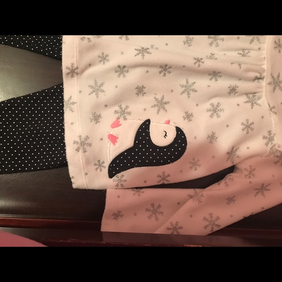 🧸EUC🧸. ⛄️Adorable Winter Penguin Outfit❄️ - Picture 2 of 5